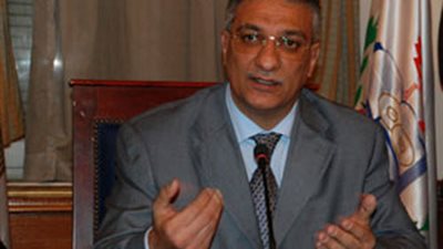 أبو النصر يعيد