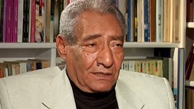 بالفيديو..الابنودي يهاجم زويل بسبب موقفه من جامعة النيل