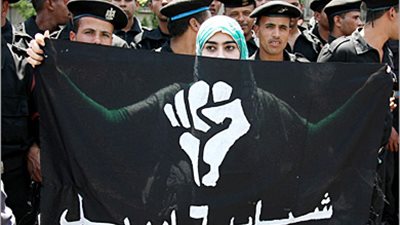 طلاب 6 ابريل يرفضون منح الضبطية القضائية للأمن الإداري بالجامعات