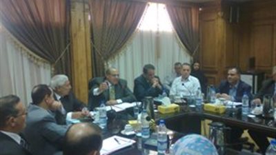 رئيس جامعة قناة السويس ..علينا الاهتمام بعناصر العملية التعليمية والبحثية 