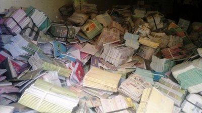 30 مليون كتاب في مخازن الوزارة لم تصرف حتي الان ومنع السياسة بالمدارس 