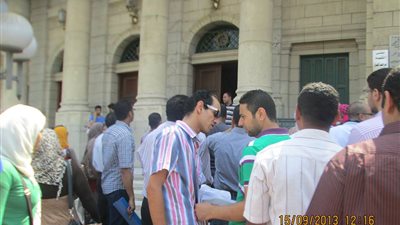 طلاب المنصورة قرروا الاعتصام في جامعة القاهرة لاسقاط الضبطية القضائية 