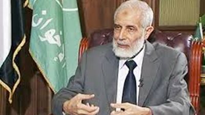 فصل القيادي الإخواني محمود عزت من طب الزقازيق  بسبب تغيبه عن العمل