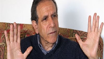 وقفة لطلاب الجامعات أمام التعليم العالي للمطالبة بالتحويل