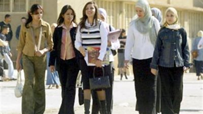 بالفيديو .. أساتذة جامعة عين شمس يتحرشون بطالبات الجامعة 