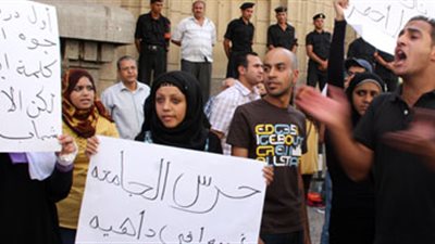 خلاف بين اساتذة الجامعات حول عودة 