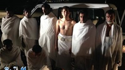 سعودي يستغل أبواب جامعة أم القري المجاورة لعرفات في تهريب الحجاج المخالفين