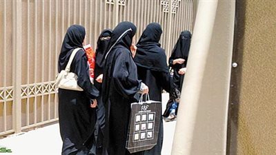  السعودية ..جامعة طيبة تمنع دخول المأكولات بقسم البنات بسبب  الروائح الكريهة