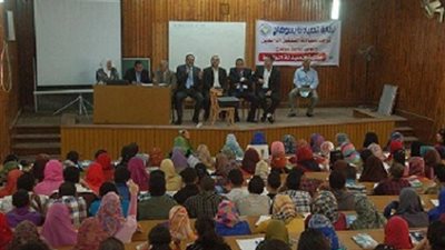 صيدلة  سوهاج تنظم حفلا للطلاب الجدد بالتعاون مع مع نقابة الصيادلة 