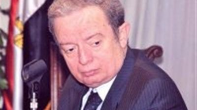 اتحاد عين شمس يدين ممارسات كلية التمريض