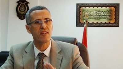 العميد والوكيل يتناقسان في انتخابات العمادة بتجارة السويس