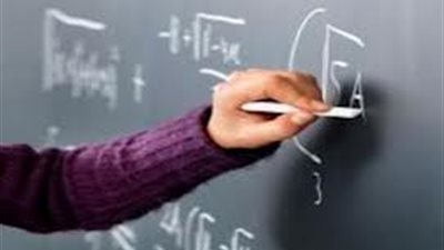 خصم 7 ايام لمعلمة  بسبب إرضاعها ابنها داخل الفصل