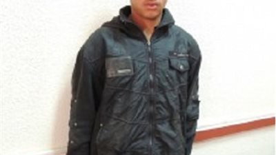 القبض علي طالبين اثناء اعداد زجاجات مولوتوف خلف مسجد  بمطروح