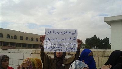 طالبات ضد الانقلاب .. لو مفيش رجالة في البلد  ..احنا بنات الأزهر هنعلمكوا الرجولة