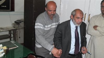 حبس نقيب معلمي كفر الشيخ 15 يوما بتهمة محاولة حرق مدرسة الوحدة العربية