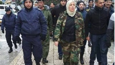 صورة محافظ رام الله والبيرة بالزي العسكري اثارت اعجاب الشعب الفلسطيني