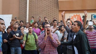 طلاب هندسة شبين ..  يا عميد يا مسئول يوم الحشر إيه هاتقول