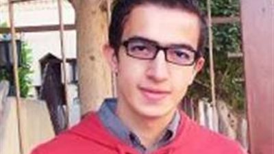 طلاب طب عين شمس يحيون ذكري علاء عبد الهادي شهيد أحداث مجلس الوزراء