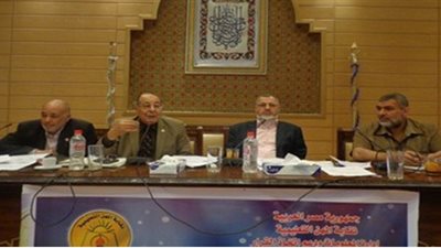 نيابة أسيوط تفرج عن نقيب امعلمي اسيوط بكفالة 5 الاف جنيه