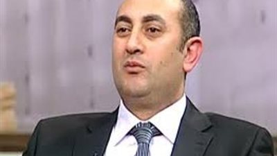 حملة المرشح السابق للرئاسة خالد علي تستنكر مداهمة مركزه