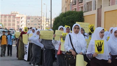 اشتباكات بين مدرسين وطالبات بمدرسة في دمياط