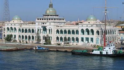 ضبط 100 طن بضائع أجنبية غير خالصة الرسوم الجمركية ببورسعيد