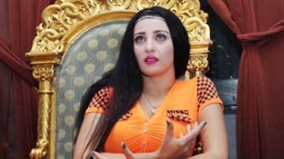 (نحمل الرعش لمصر ) للراقصة المصرية صافيناز: 