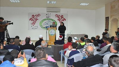 يهوديات يشهرن اسلامهن بالمسجد الاقصى