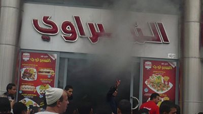 السيطرة على حريق هائل شب بأحد مطاعم وسط القاهرة