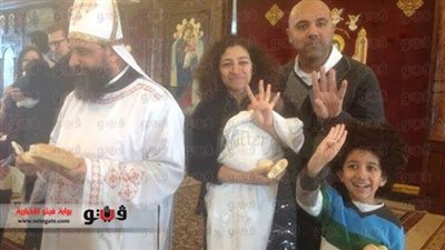 حقيقة رفع شعار رابعة في قداس عيد  الميلاد