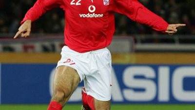 الأهلي يفسخ عقده مع أبو تريكة ويرفض إقامة حفل تكريم له