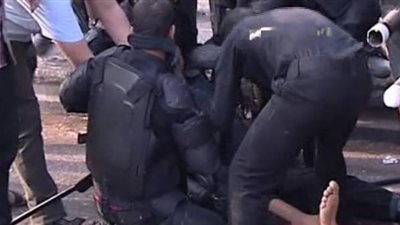 حقيقة اختطاف طلاب إخوان الازهر لمجندين الشرطة داخل المدينة الجامعية