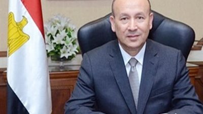 وزير الطيران ومدير أمن المطار يتفقدان الإجراءات الأمنية