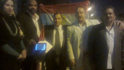 وفد من المعلمين يزور المصابين في حادث مديرية امن الدقهلية