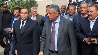 وزير التعليم يدلي بصوته في مدينة نصر