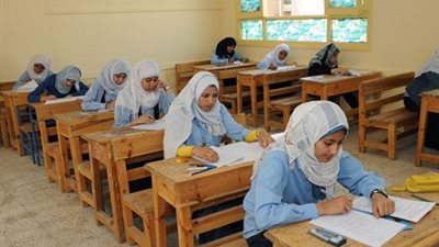 شكاوى من صعوبة علوم اعدادية الجيزة
