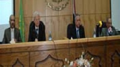 إعلان المبادرة القومية لنشر الانترنت فائق السرعة، وتفعيله في 1062 مدرسة كمرحلة أولى.
