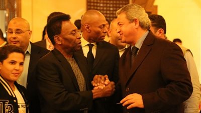 بيليه يشيد بالشعب المصري..ووزير الشباب يطالب بتدعيم المواهب المصرية للوصول للعالمية