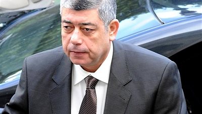 وزير الداخلية يسمح لسجين بزيارة ابنته المريضة بإحدى مستشفيات جامعة القاهرة