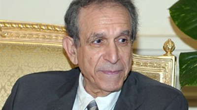 حسام عيسى: الحكم القضائى بعودة الحرس الجامعى غير ملزم.. والوزير الجديد صاحب سلطة التقدير