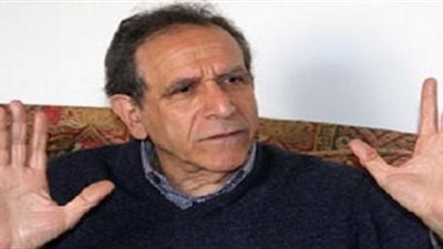 حسام عيسي يعود للتدريس بعين شمس..وطلاب الإخوان يهددون بانتفاضة