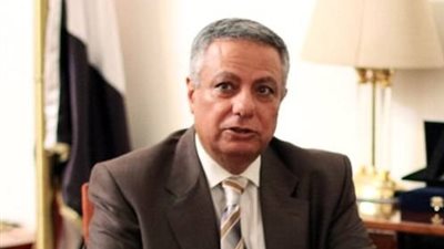 أبو النصر: السياسية ممنوعة فى المدارس وسنحيل إى طالب للتحقيق 
