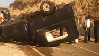 إصابة 8 أفراد شرطة في حادث انقلاب سيارة على الطريق الدولي بوسط سيناء