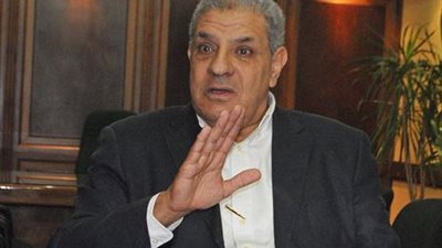 محلب يصدر قرار بتشكيل لجنة وزارية لدراسة نظم التعليم الفنى 
