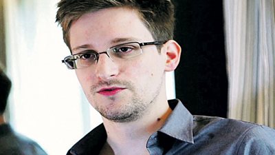 سنودن يتهم وكالة الامن القومي الامريكية باشعال النار في مستقبل الانترنت