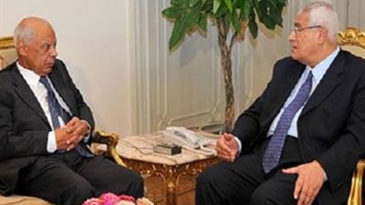 منح الدكتور حازم الببلاوي قلادة الجمهورية تقديرا لجهوده