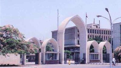 طلاب الإخوان يعتدون على المستشار الامنى لجامعة اسيوط
