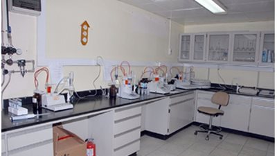 التعليم : تطالب  بتحرير محاضر للتجارب الكيميائية بالمدارس  ..لماذا ؟