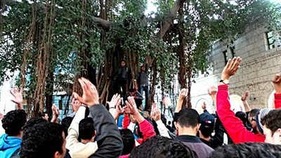 استمرار اعتصام طلاب صيدلة القاهرة للمطالبة بالافراج عن المحبوسين