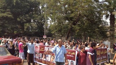 طلاب الإخوان يدعون للتظاهر بجامعة عين شمس